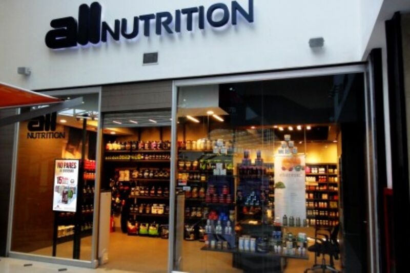 Cartelería Digital / Digital Signage - All Nutrition - Monitor en vitrinas
